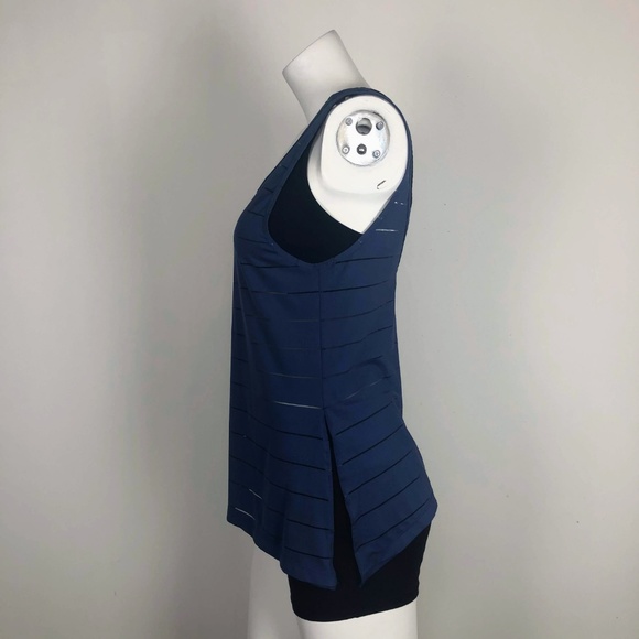 Athleta Max Out Chi 2 in 1 Blue Tank Top - Picture 5 of 6